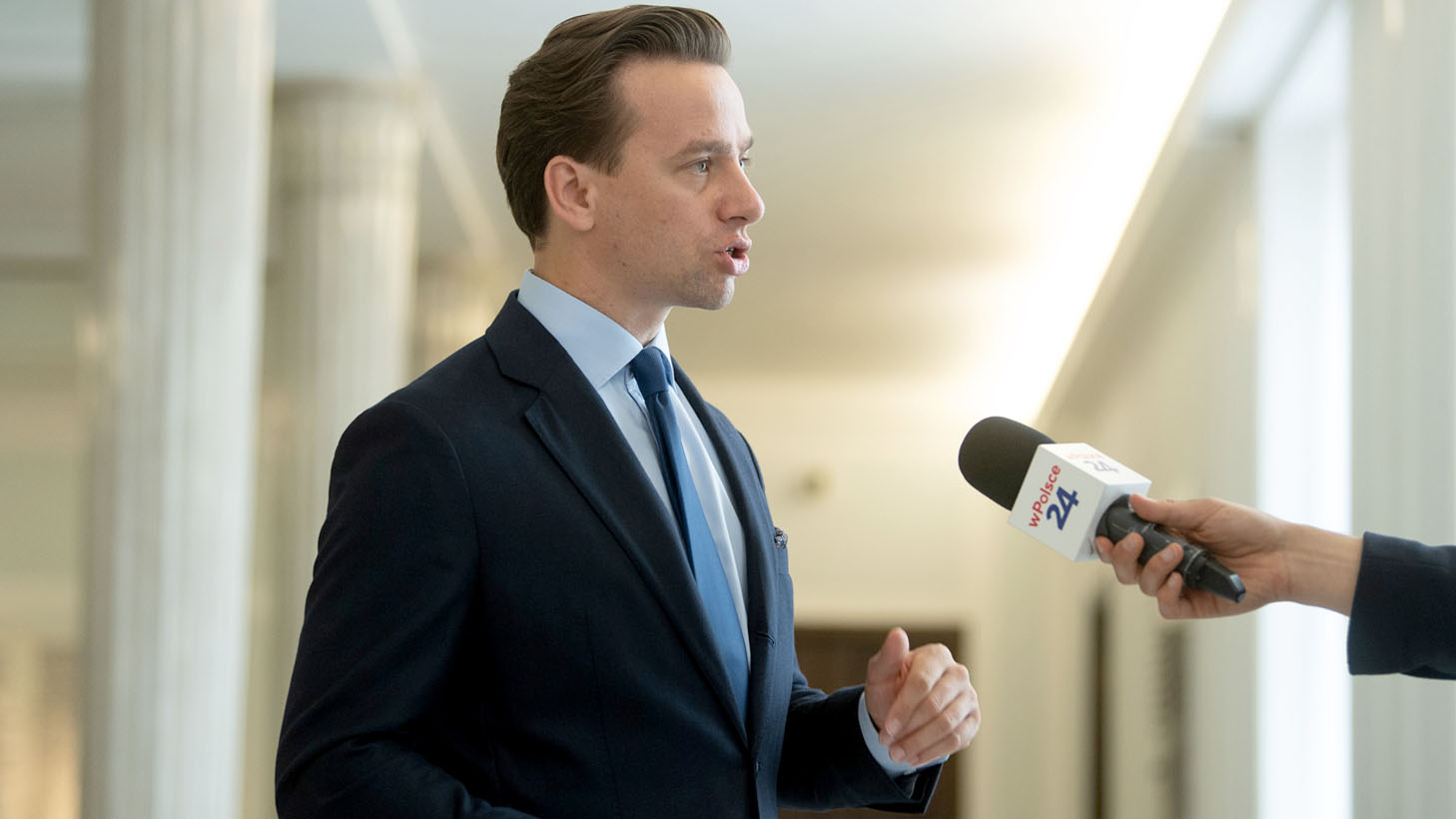 Nie ma w ogóle takiego trybu prawnego jak „zawieszenie prawa do azylu”