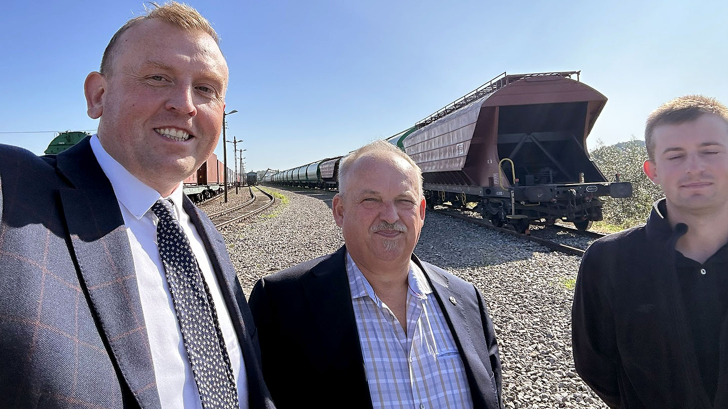 This situation continues to destabilize prices in the agricultural production market.