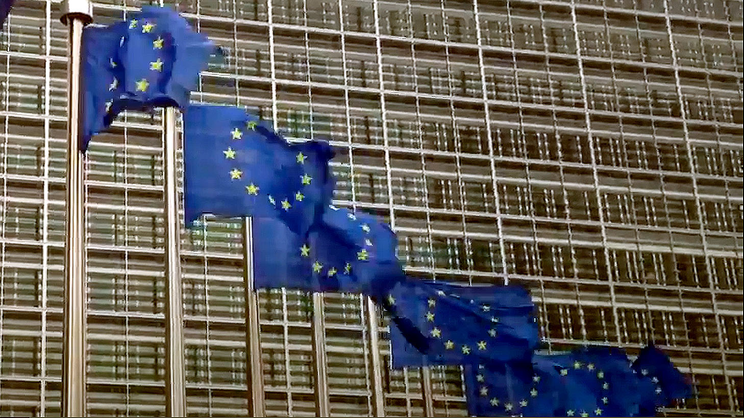 Dowody osobiste i paszporty mają być produkowane przez obce firmy!