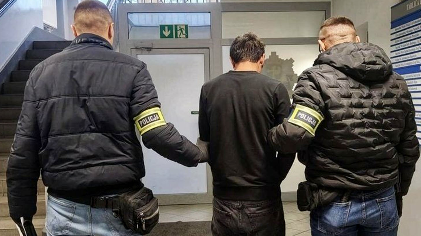 In Polish courts, an immigrant does not gotta fear justice. A Pole is different.