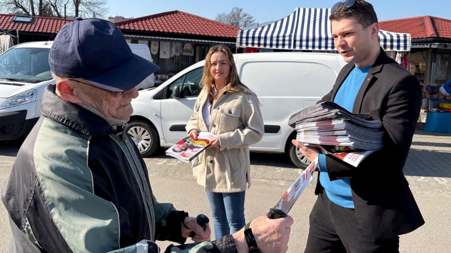 Ruszyła wielka akcja rozdawania gazetek Sławomira Mentzena dla seniorów