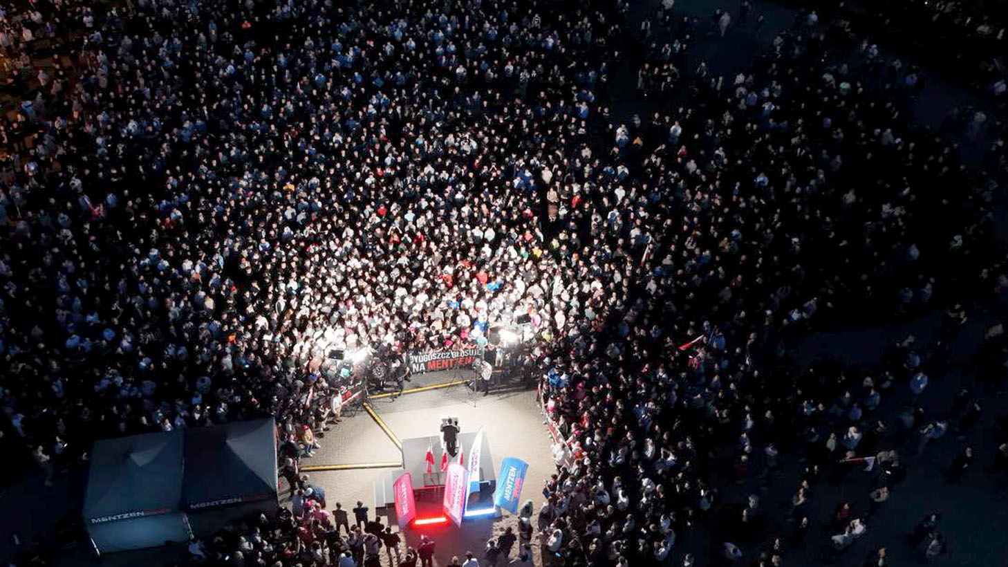Tysiące Polaków na wiecu Sławomira Mentzena w Bydgoszczy
