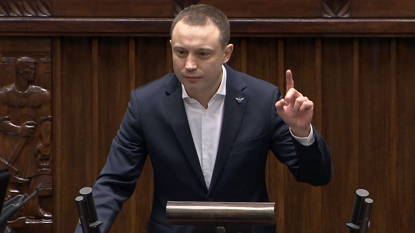 The Polish state is going into debt on a evidence  scale!