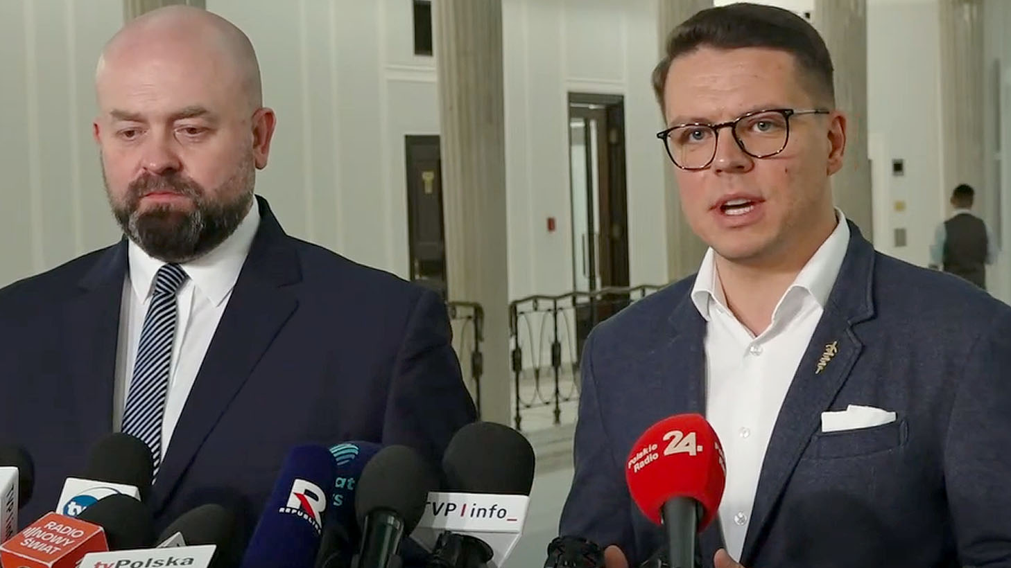 Rząd uparcie brnie w zakazy poruszania się „starymi” samochodami!