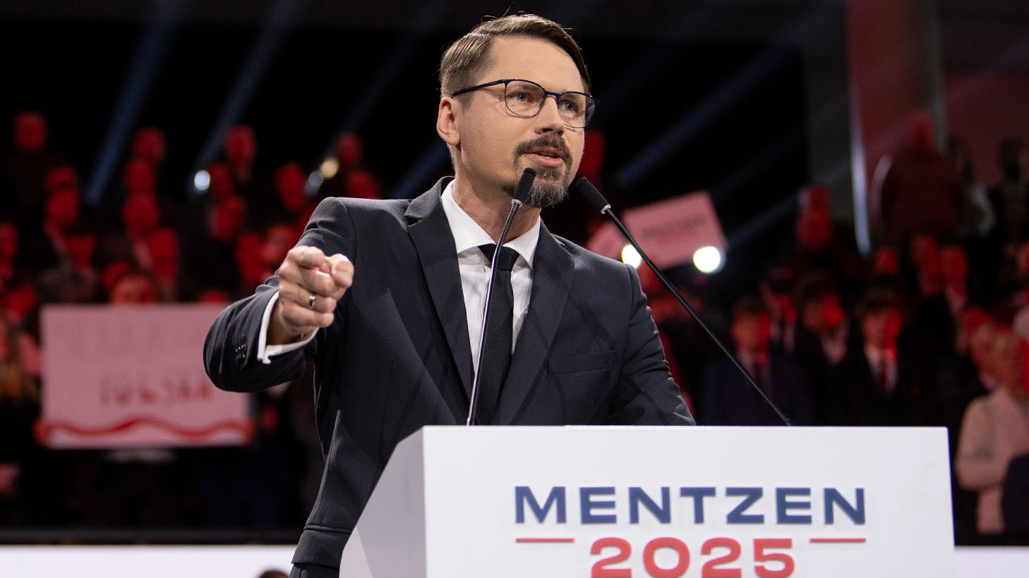 We pay billions to Ukrainians from 800+, and we don&#39;t really know if they are in Poland!