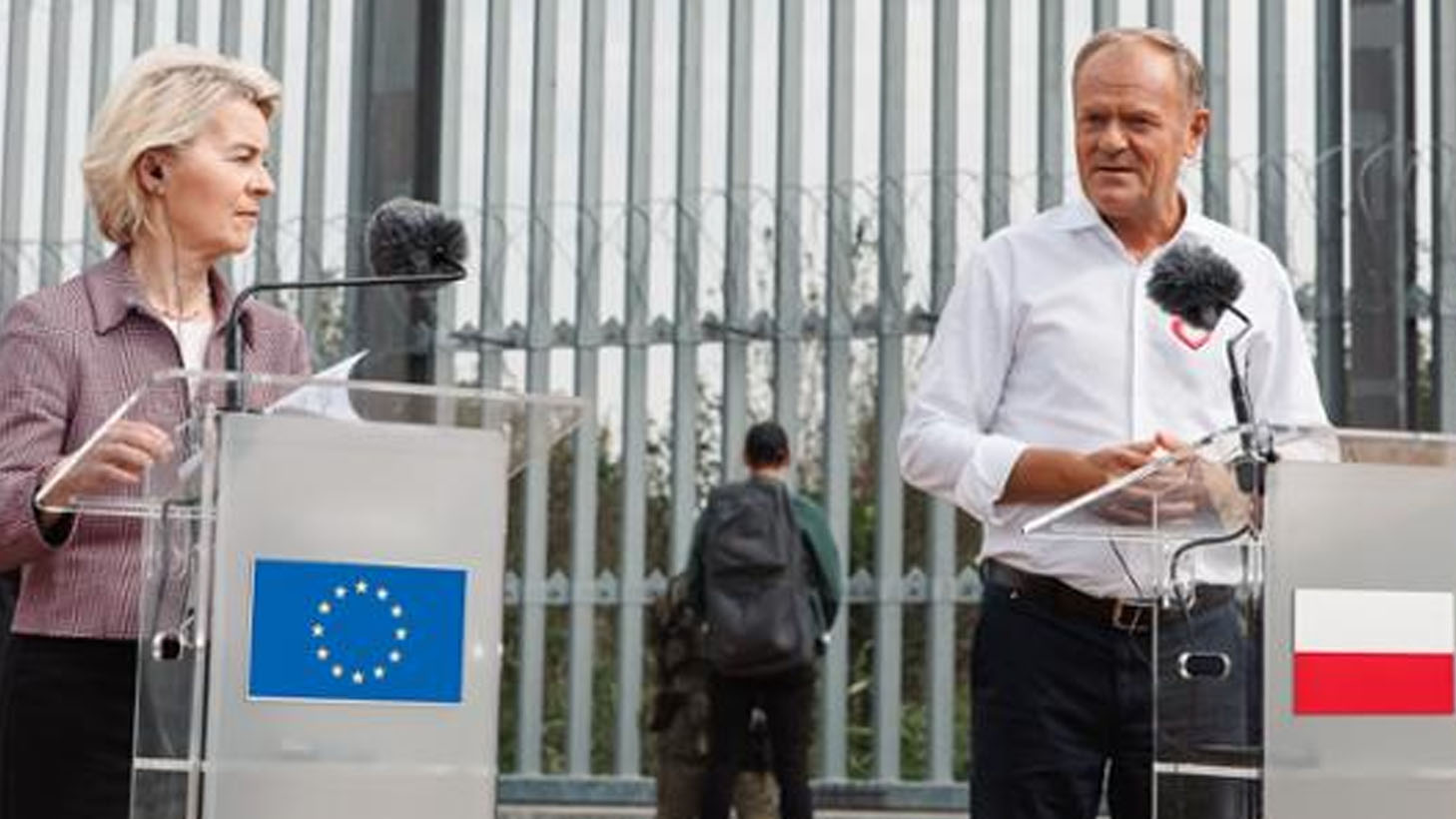 Hypocrite! He is promoting himself against the background of the dam, the construction of which was opposed by the Civic Platform